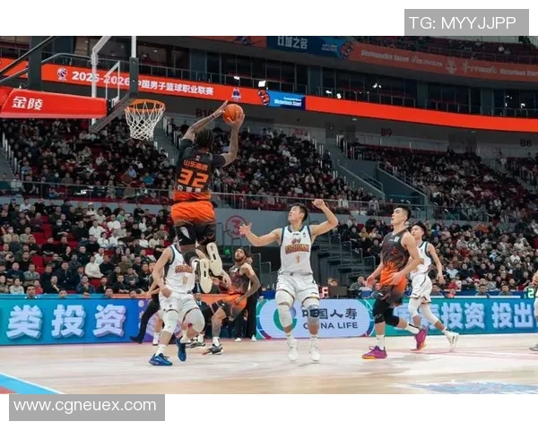 山东高速与四川男篮激战回顾精彩视频重温比赛瞬间与精彩表现